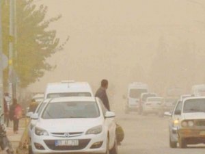 Suriye sınırında toz bulutu