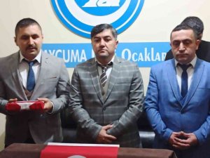 Ülkü Ocaklarında bayrak değişimi