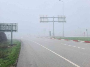 Çan’da sis sürücülere zor anlar yaşattı