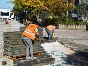 Yunusemre’de yollar düzenleniyor