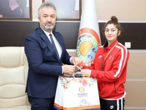 Başkan Topaloğlu: “Sporcularımızın yanındayız”