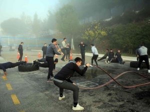 Yeni itfaiye erleri ilk eğitimlerini gerçekleştirdi