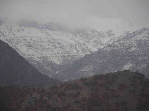 Şırnak’ta kar nedeniyle Tanin Geçidi ulaşıma kapandı