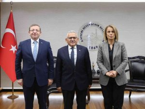 Başkan Büyükkılıç’a komşu şehir ziyaretleri