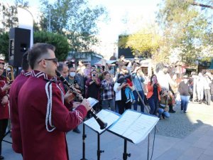 Kışlahan Meydanı’ndan şarkılar yankılandı