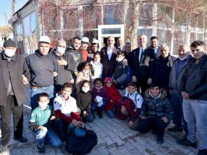 Başkan Altay Çeltik ve Yunak’ın mahallerinde vatandaşlarla buluştu