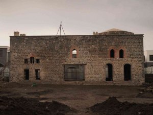 Diyarbakır’da tarihi yapıda su kuyusu ve künkler bulundu