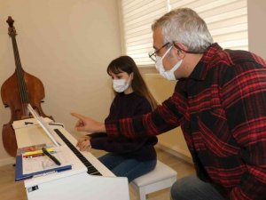 Gençler Çankaya’da sanat eğitimi alıyor