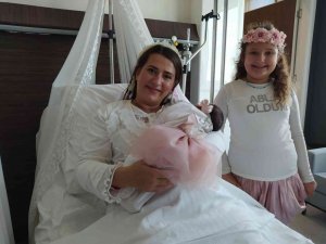 On bininci bebek "Hayat’a merhaba" dedi