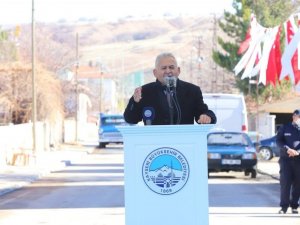 Başkan Büyükkılıç Felahiye’de 17 projenin açılışını yaptı