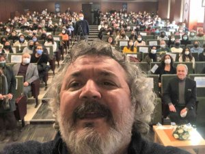 Yönetmen Müfit Can Saçıntı: "Hayallerinizden vazgeçmeyin"