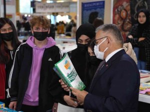 Başkan Büyükkılıç, Kitap Fuarı’ndan çağrıda bulundu