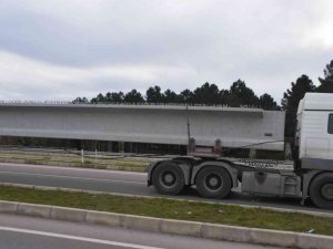 Selin vurduğu köprünün son parçaları getirildi