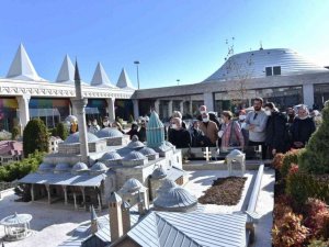 Konya Panorama Müzesi Hazreti Mevlana dostlarıyla dolup taşıyor