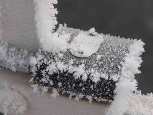 Dondurucu soğuklar nedeniyle kapı kilitleri dondu