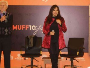 Yeşilçam oyuncuları Engin Çağlar ve Meral Konrat hayranlarıyla buluştu