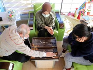 Alzaymır hastalarına üniversiteli desteği