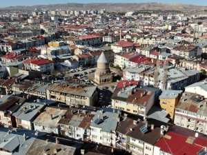 6 asırlık tarihi yapı dökülmeye yüz tuttu