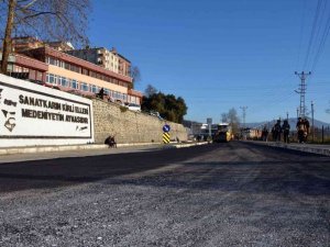 Alaplı’da pazaryeri yolu asfaltlandı