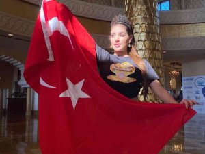 Rus asıllı güzel Türkiye’ye verdiği sözü tuttu, güzellik kraliçesi oldu