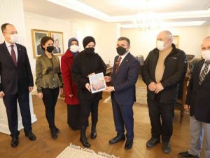 Çizdiği resim Türkiye ikincisi seçildi