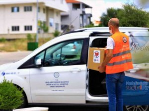 Büyükşehirden ihtiyaç sahiplerine ayni ve nakdi yardım