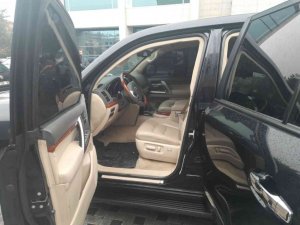 Melih Gökçek, kendisine tahsis edilen zırhlı aracı teslim etti