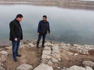 Baraj suları çekilince 4 bin yıllık höyük ortaya çıktı