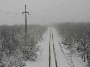 Bozdağ beyaz gelinliğini giydi
