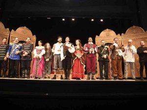 "İstibdat Kumpanyası"nın prömiyeri yapıldı