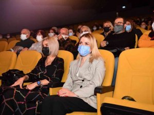 ‘Sadece Kadın’ Konyaaltı’nda sahnelendi