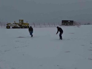 Karabük’te kar yağışı yüzünü yeniden gösterdi