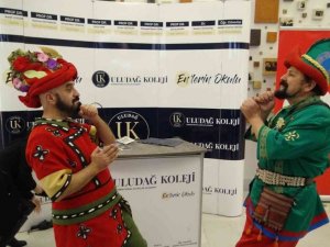 Bursa’da kukla ve gölge oyunları çocuklarla buluşuyor