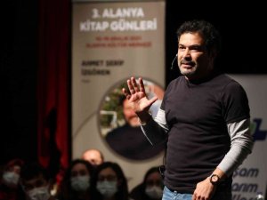Yazar İzgören: “Sanatı ve edebiyatı hayatımıza katmalıyız”