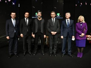 Sanatçı Uğur Işılak Mamaklılara unutulmaz bir gece yaşattı