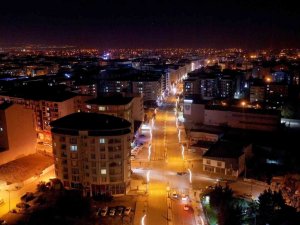 Van Büyükşehir Belediyesi 2021’de 192 kilometre yol yaptı