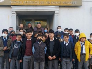 Kaymakam Balcı’dan öğrencilere sinema keyfi