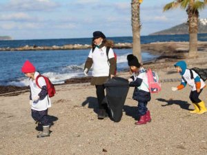 Minikler sahilleri pırıl pırıl yaptı