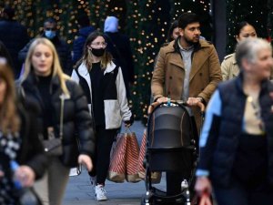 İngiltere’de salgının başından bu yan en yüksek günlük vaka sayısı