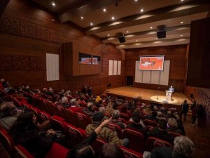 İzmir Uluslararası Mizah Festivali başladı