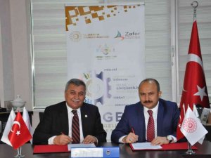 Altıntaş’a yapılacak Kültür Evi proje sözleşmesi imzalandı