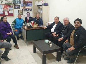 Başkan Ramazan otomobili kundaklanan muhtarı ziyaret etti