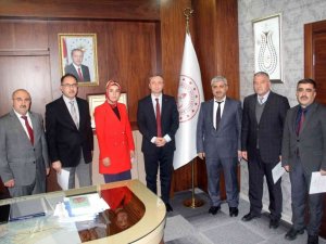 Ağrı’da "Okulum Temiz Projesi" kapsamında 928 okula belge verildi