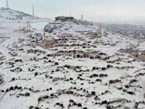Kayaşehir beyaza büründü