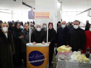 Bu pazarda kadınlar ürettiklerini satıyor