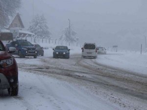 Kocayayla geçidinde kar kalınlığı 48 santimetreye ulaştı