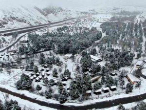 Paşabahçe’de kış masallarını andıran görüntüler