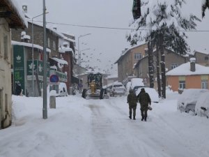Konya Hadim’de kar kalınlığı yarım metreyi geçti