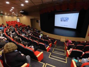 Çocukların sinema keyfi