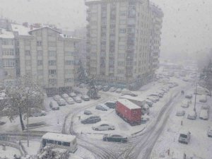 Konya’da kar yağışı etkisini sürdürüyor